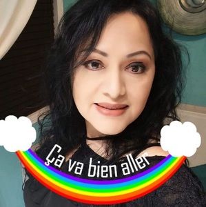 Meet your Posher, Roxana